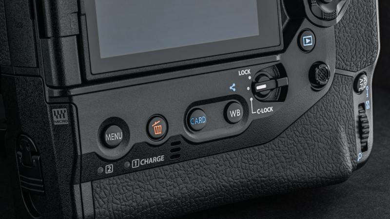 Illustration for article titled Olympus Bucks the Full-Frame Mirrorless Camera Trend with the OM-D E-M1X